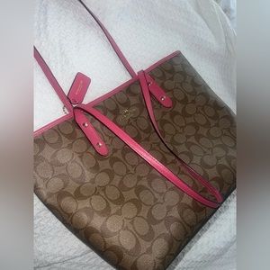 Coach  Tote